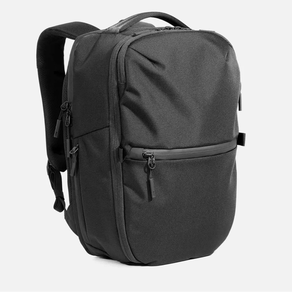 Aer City Pack Pro Backpack Clamshell open 24L backpack up to 17” laptop sleeve